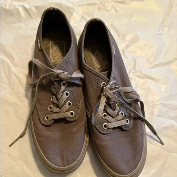 Vans Gray Low Top Size Women’s 9 - Picture 1 of 9